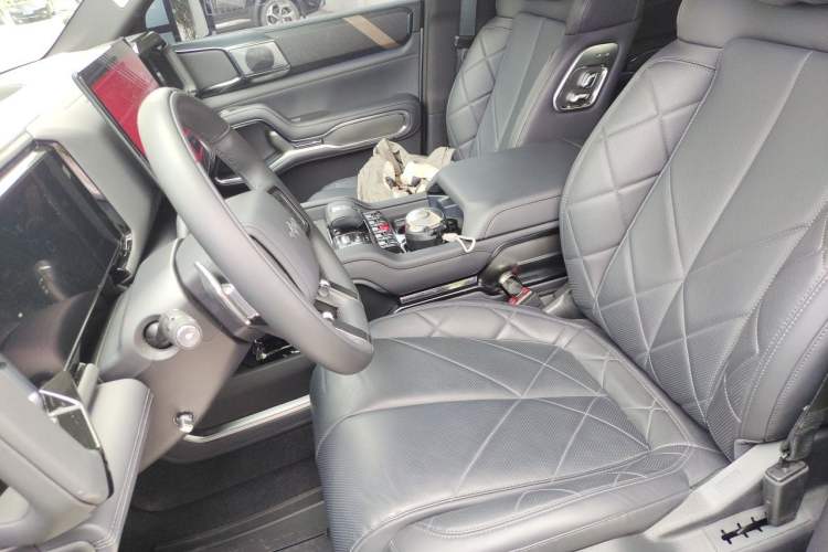 Used Formula Leopard 8 2025 Smart & Bold Luxury Version 7 Seats Left Front Seat