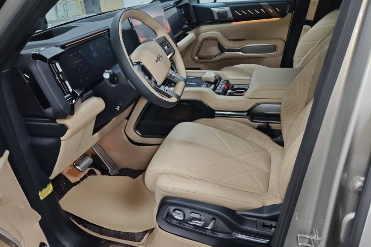 Used Formula Leopard 8 2025 Smart & Brave Flagship Edition 7 Seats Left Front Seat