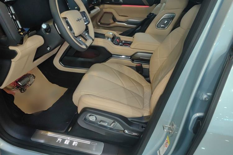 Used Formula Leopard 8 2025 Smart & Bold Luxury Version 7 Seats Left Front Seat