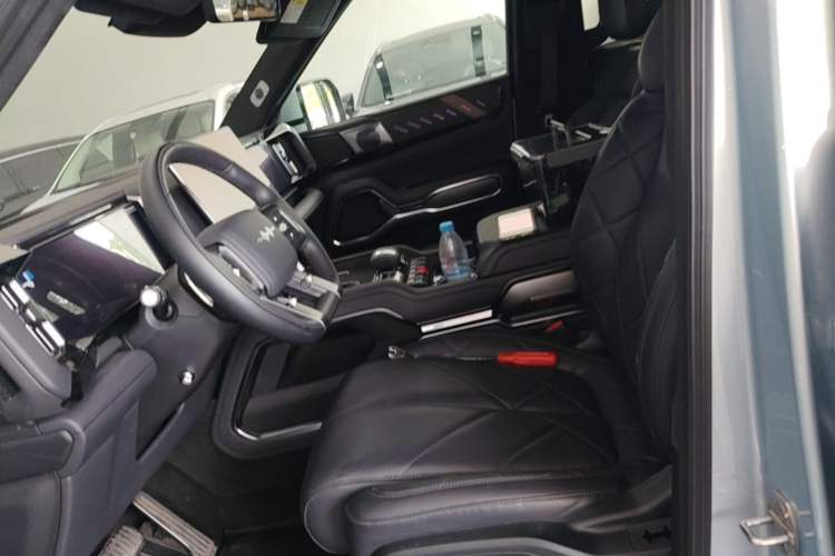 Used Formula Leopard 8 2025 Smart & Brave Flagship Edition 7 Seats Left Front Seat