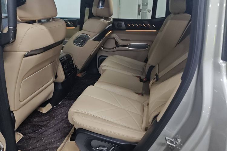 Used Formula Leopard 8 2025 Smart & Brave Flagship Edition 7 Seats Left Rear Seat