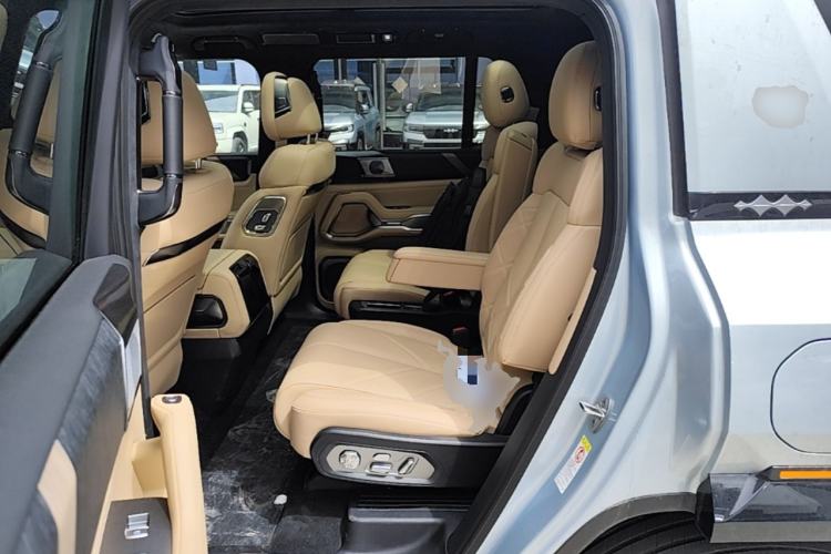 Used Formula Leopard 8 2025 Smart & Brave Flagship Edition 6 Seats Left Rear Seat