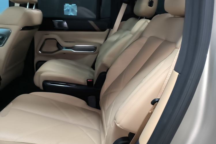 Used Formula Leopard 8 2025 Smart & Brave Flagship Edition 6 Seats Left Rear Seat