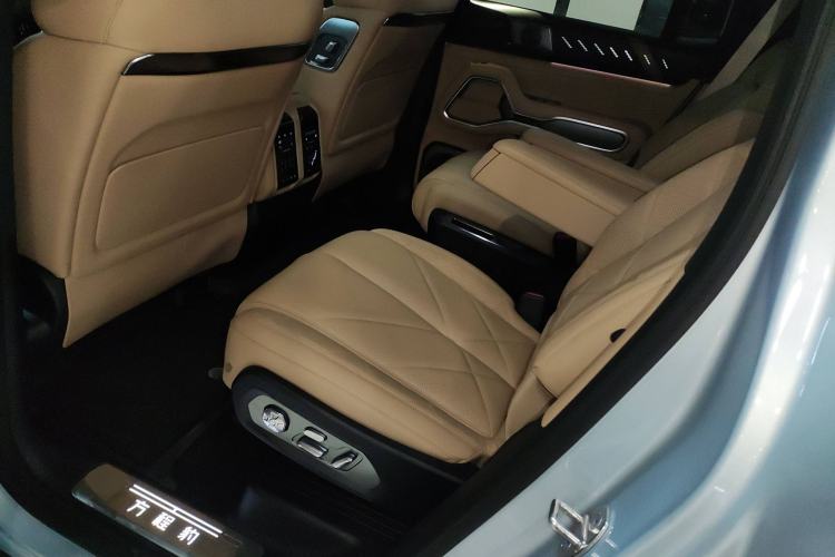 Used Formula Leopard 8 2025 Smart & Brave Flagship Edition 6 Seats Left Rear Seat