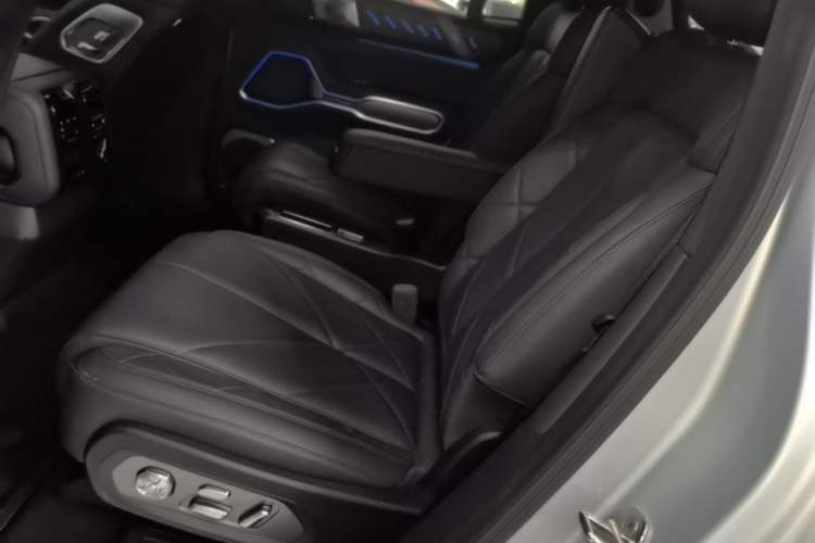 Used Formula Leopard 8 2025 Smart & Brave Luxury Edition 6 Seats Left Rear Seat