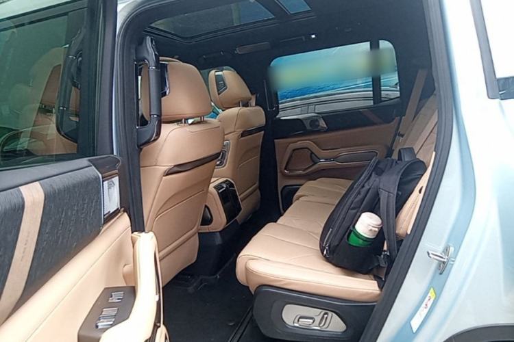 Used Formula Leopard 8 2025 Smart & Brave Flagship Edition 7 Seats Left Rear Seat