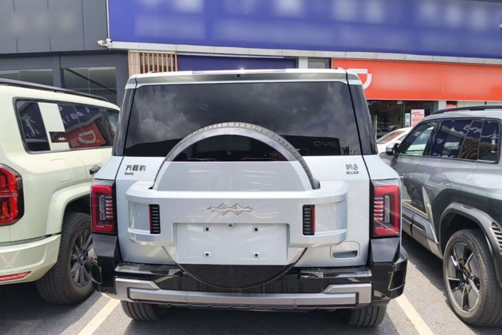 Used Formula Leopard 8 2025 Smart & Brave Flagship Edition 6 Seats Rear
