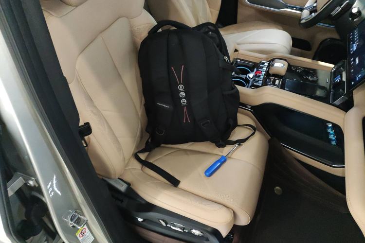 Used Formula Leopard 8 2025 Smart & Brave Flagship Edition 6 Seats Right Front Seat