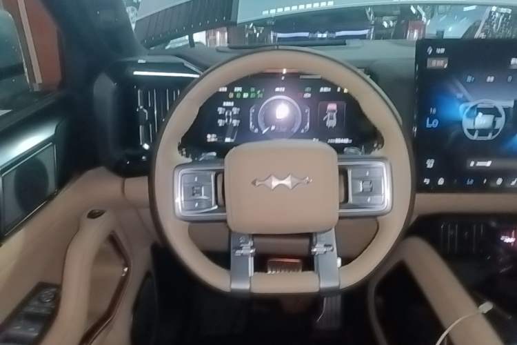 Used Formula Leopard 8 2025 Smart & Brave Flagship Edition 6 Seats Steering Wheel