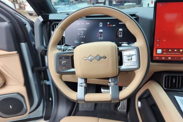 Used Formula Leopard 8 2025 Smart & Brave Flagship Edition 6 Seats Steering Wheel