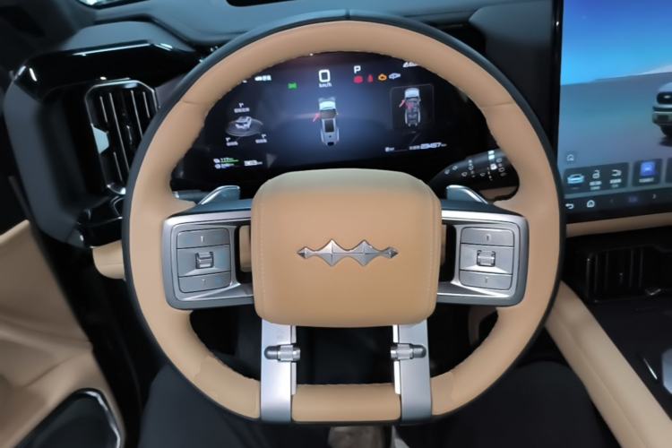 Used Formula Leopard 8 2025 Smart & Brave Flagship Edition 6 Seats Steering Wheel