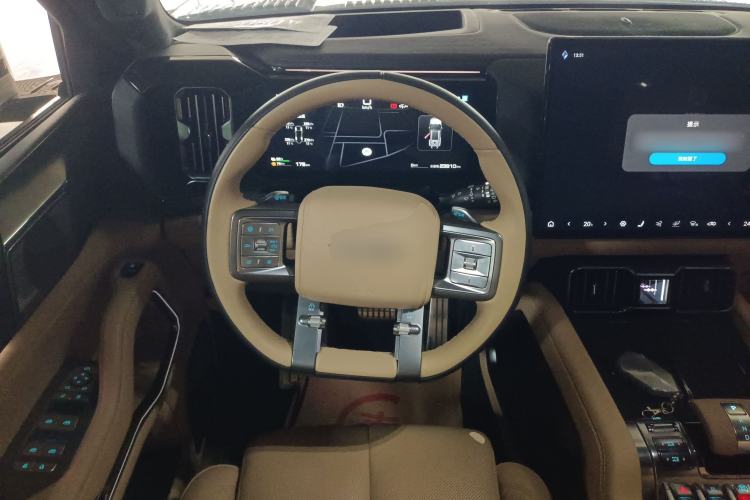 Used Formula Leopard 8 2025 Smart & Brave Flagship Edition 7 Seats Steering Wheel
