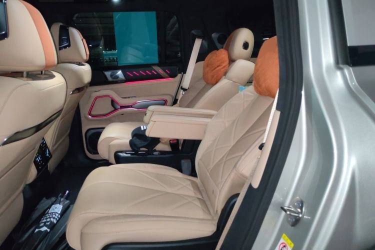 Used Formula Leopard 8 2025 Smart & Brave Flagship Edition 6 Seats Left Rear Seat