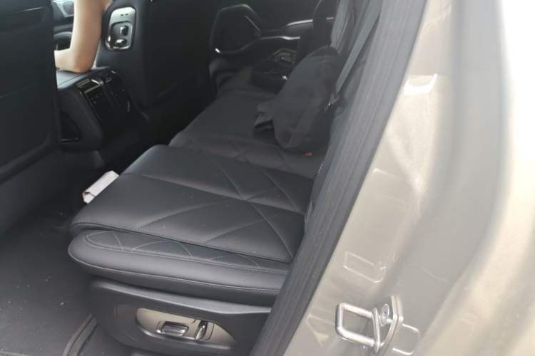 Used Formula Leopard 8 2025 Smart & Brave Flagship Edition 7 Seats Left Rear Seat