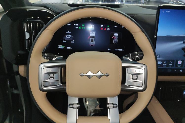 Used Formula Leopard 8 2025 Smart & Brave Flagship Edition 7 Seats Steering Wheel