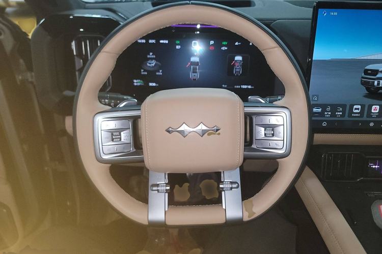 Used Formula Leopard 8 2025 Smart & Brave Flagship Edition 7 Seats Steering Wheel