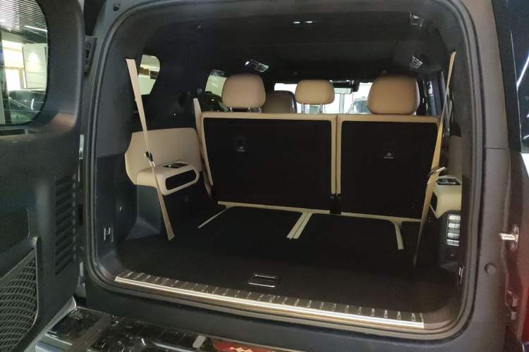 Used Formula Leopard 8 2025 Smart & Brave Flagship Edition 7 Seats Trunk