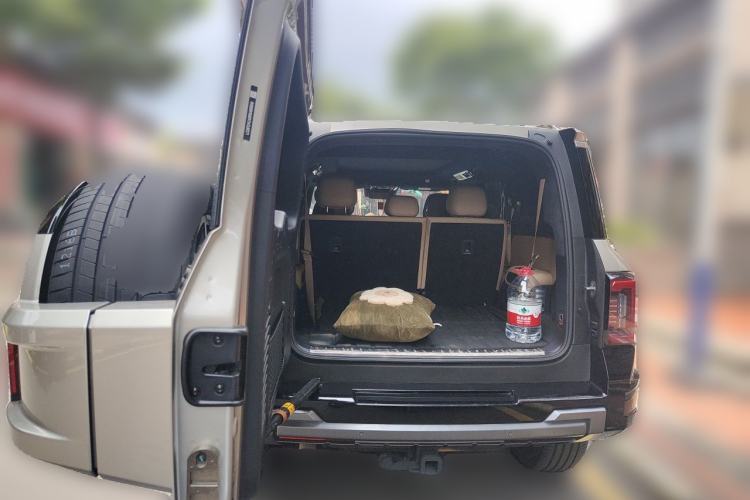 Used Formula Leopard 8 2025 Smart & Brave Flagship Edition 7 Seats Trunk