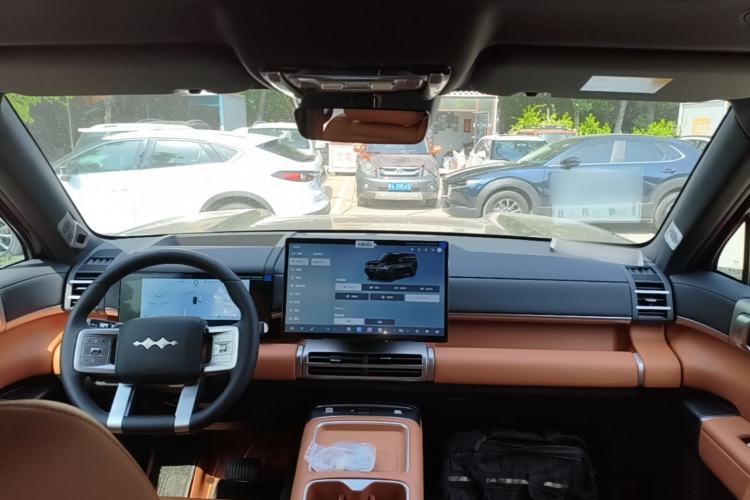 Used Formula Leopard Tai 7 2025 Model 200 km Two-Wheel Drive Max Edition Center Console