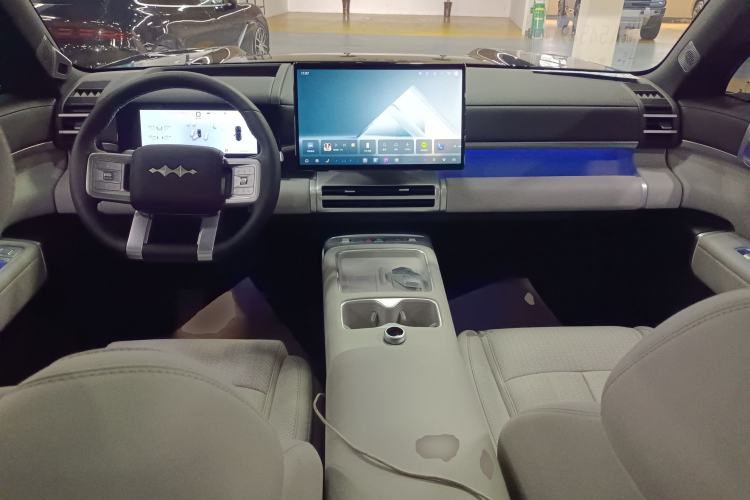 Used Formula Leopard Tai 7 2025 Model 190 km Four-Wheel Drive Ultra Edition Center Console
