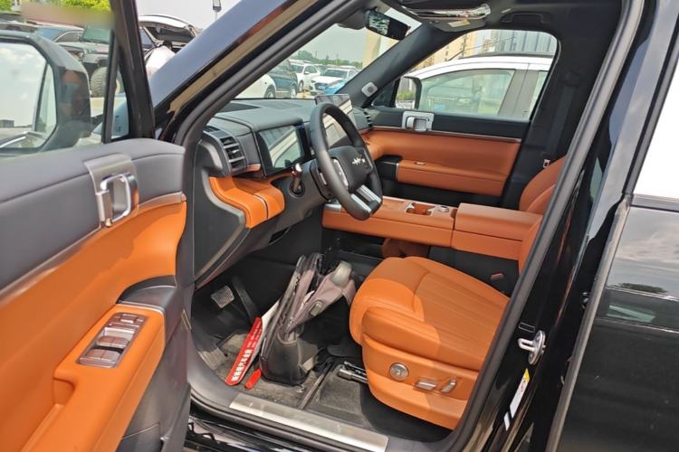 Used Formula Leopard Tai 7 2025 Model 200 km Two-Wheel Drive Max Edition Driver Seat