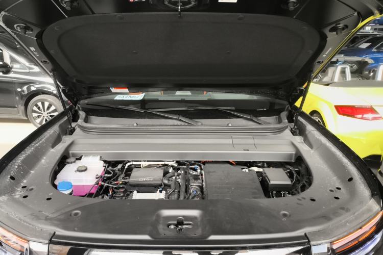 Used Formula Leopard Tai 7 2025 Model 200 km Two-Wheel Drive Max Edition Engine Bay