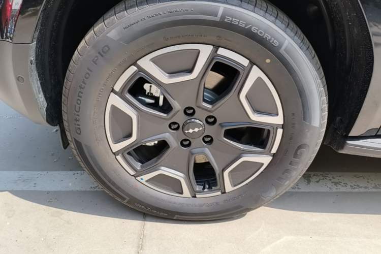 Used Formula Leopard Tai 7 2025 Model 200 km Two-Wheel Drive Max Edition Left Front Wheel Hub