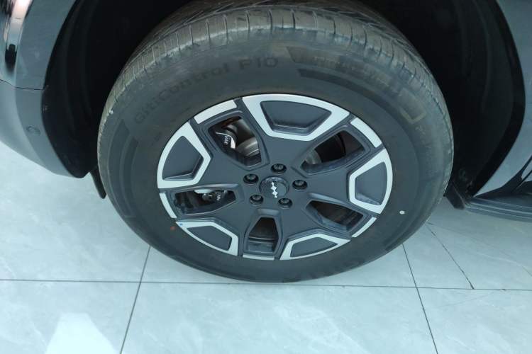 Used Formula Leopard Tai 7 2025 Model 200 km Two-Wheel Drive Max Edition Left Front Wheel Hub