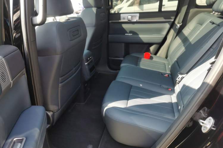 Used Formula Leopard Tai 7 2025 Model 200 km Two-Wheel Drive Max Edition Left Rear Seat
