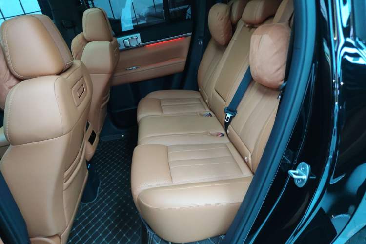 Used Formula Leopard Tai 7 2025 Model 200 km Two-Wheel Drive Max Edition Left Rear Seat