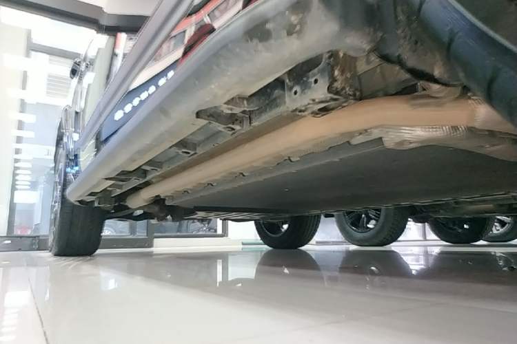 Used Formula Leopard Tai 7 2025 Model 190 km Four-Wheel Drive Ultra Edition Right Side Sill