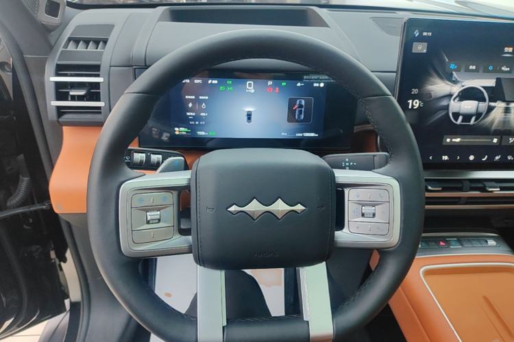 Used Formula Leopard Tai 7 2025 Model 190 km Four-Wheel Drive Ultra Edition Steering Wheel