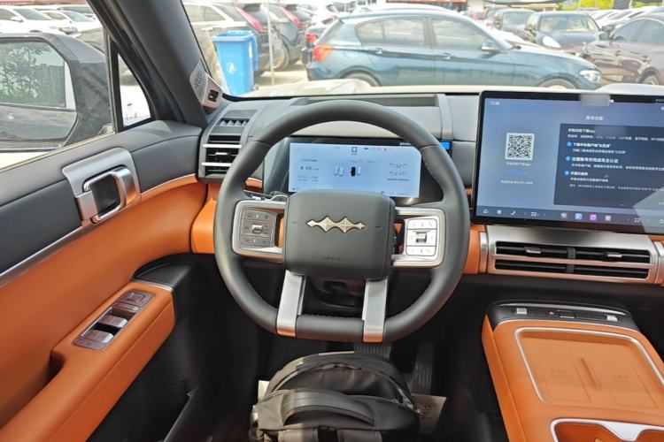 Used Formula Leopard Tai 7 2025 Model 200 km Two-Wheel Drive Max Edition Steering Wheel
