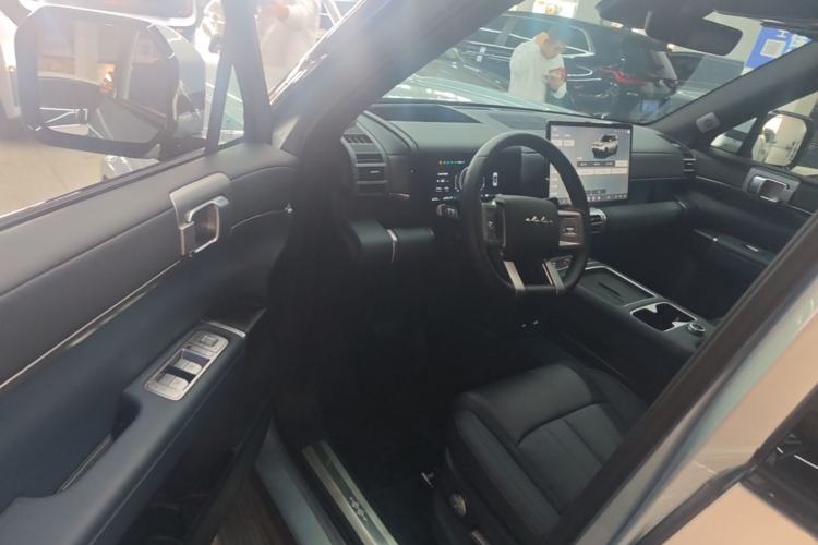 Used Formula Leopard Tai 7 2025 Model 200 km Two-Wheel Drive Max Edition Driver Seat