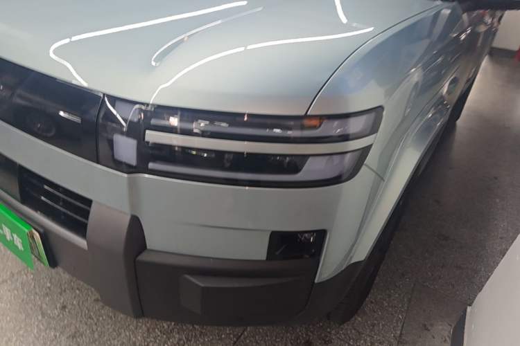 Used Formula Leopard Tai 7 2025 Model 200 km Two-Wheel Drive Max Edition Left Front Headlight