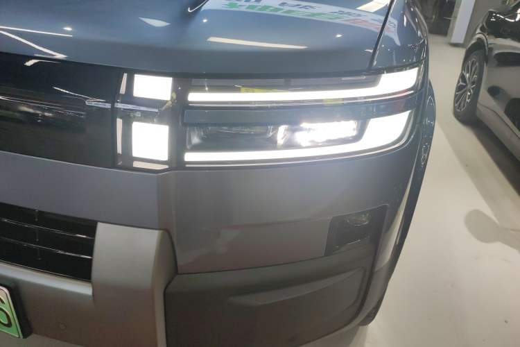 Used Formula Leopard Tai 7 2025 Model 190 km Four-Wheel Drive Ultra Edition Left Front Headlight
