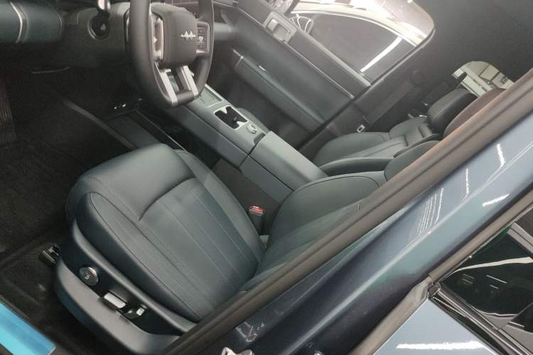 Used Formula Leopard Tai 7 2025 Model 200 km Two-Wheel Drive Max Edition Left Front Seat