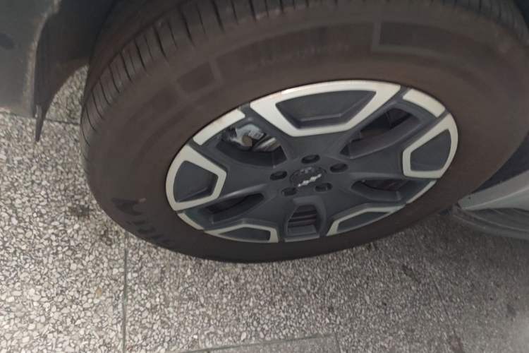 Used Formula Leopard Tai 7 2025 Model 200 km Two-Wheel Drive Max Edition Left Front Wheel Hub