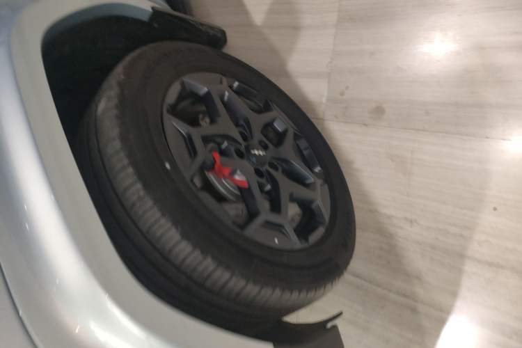 Used Formula Leopard Tai 7 2025 Model 190 km Four-Wheel Drive Ultra Edition Left Front Wheel Hub