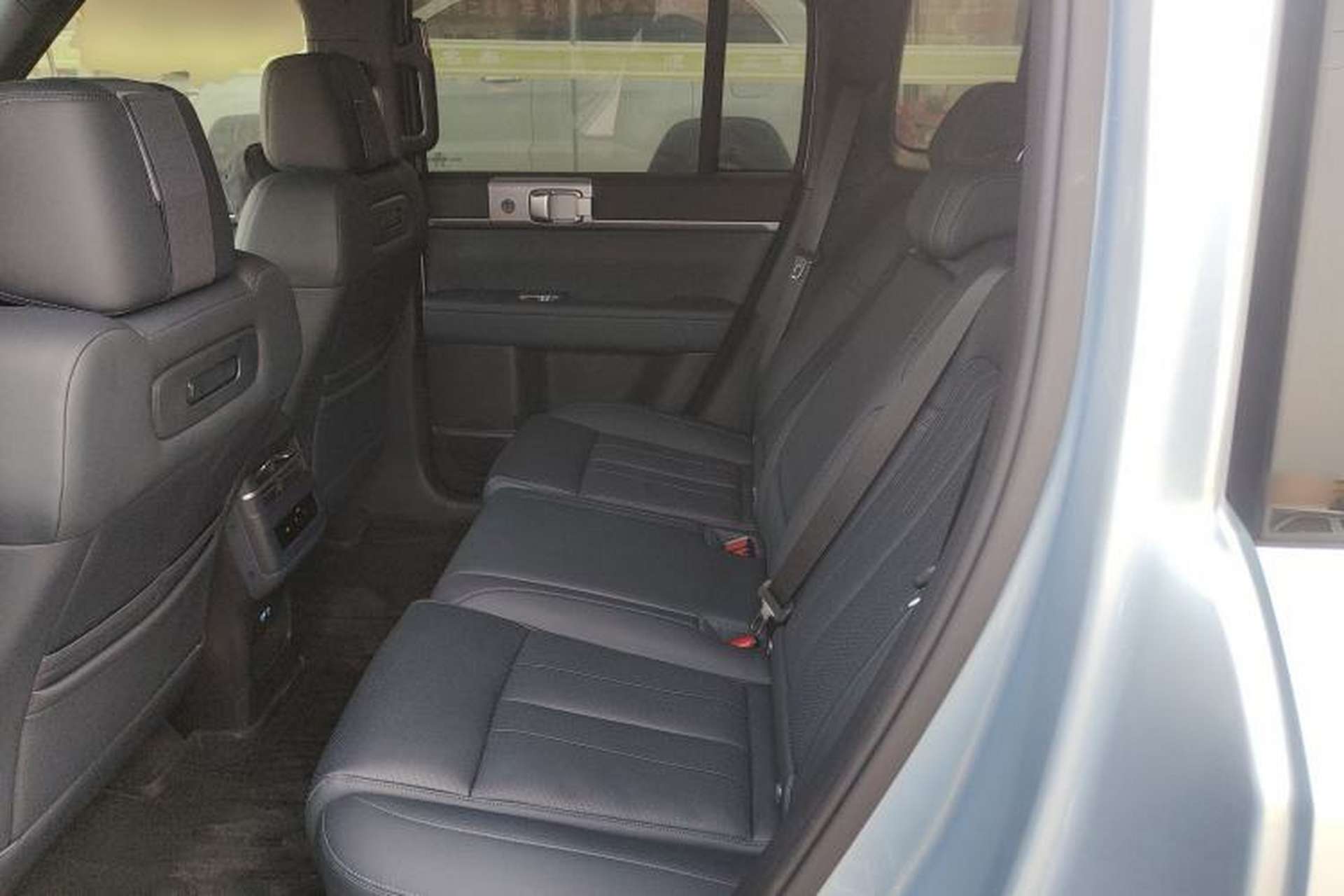 Used Formula Leopard Tai 7 2025 Model 200 km Two-Wheel Drive Max Edition Left Rear Seat
