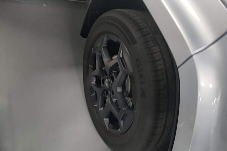 Used Formula Leopard Tai 7 2025 Model 190 km Four-Wheel Drive Ultra Edition Right Rear Wheel Hub