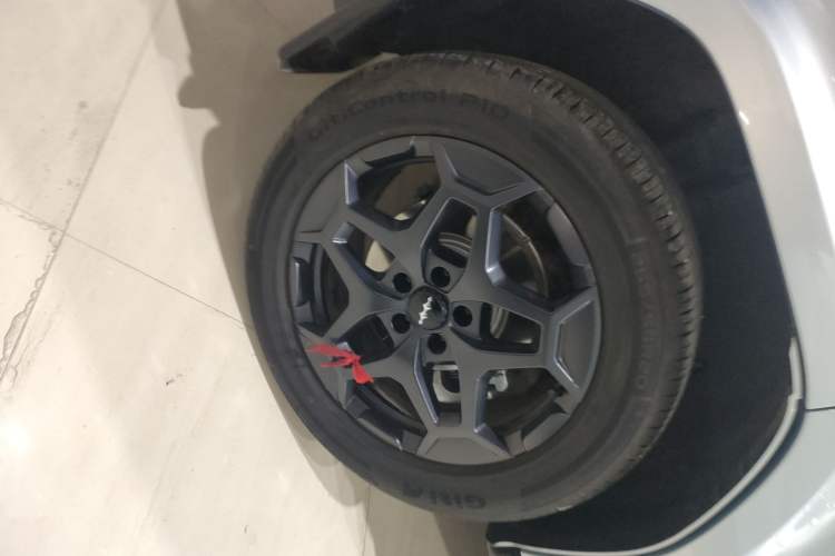 Used Formula Leopard Tai 7 2025 Model 190 km Four-Wheel Drive Ultra Edition Right Rear Wheel Hub