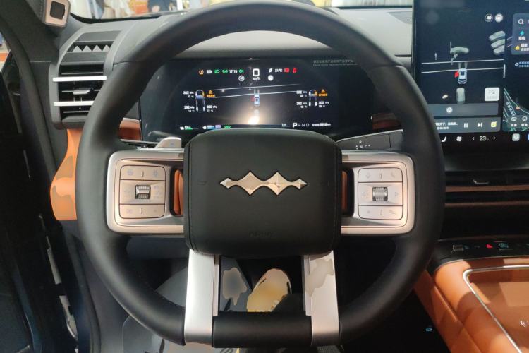 Used Formula Leopard Tai 7 2025 Model 190 km Four-Wheel Drive Ultra Edition Steering Wheel