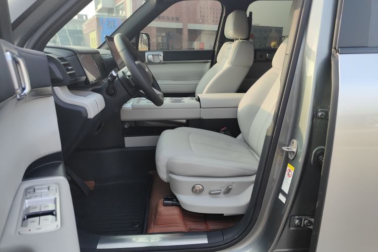 Used Formula Leopard Tai 7 2025 Model 190 km Four-Wheel Drive Ultra Edition Interior 2