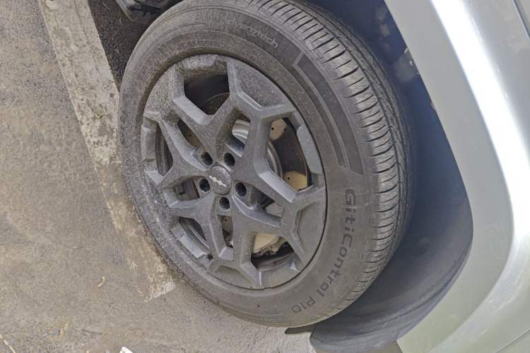 Used Formula Leopard Tai 7 2025 Model 190 km Four-Wheel Drive Ultra Edition Right Front Wheel Hub