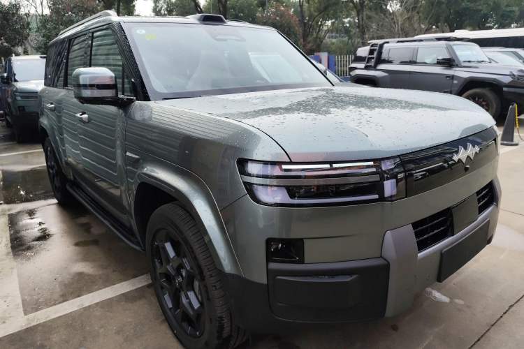 Used Formula Leopard Tai 7 2025 Model 190 km Four-Wheel Drive Ultra Edition Front Right 45 Deg