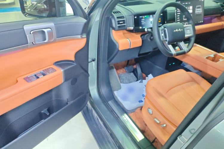 Used Formula Leopard Tai 7 2025 Model 190 km Four-Wheel Drive Ultra Edition Interior 3