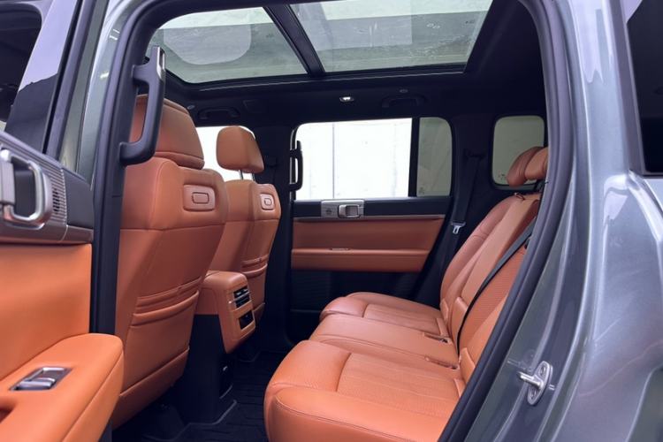 Used Formula Leopard Tai 7 2025 Model 190 km Four-Wheel Drive Ultra Edition Interior 3