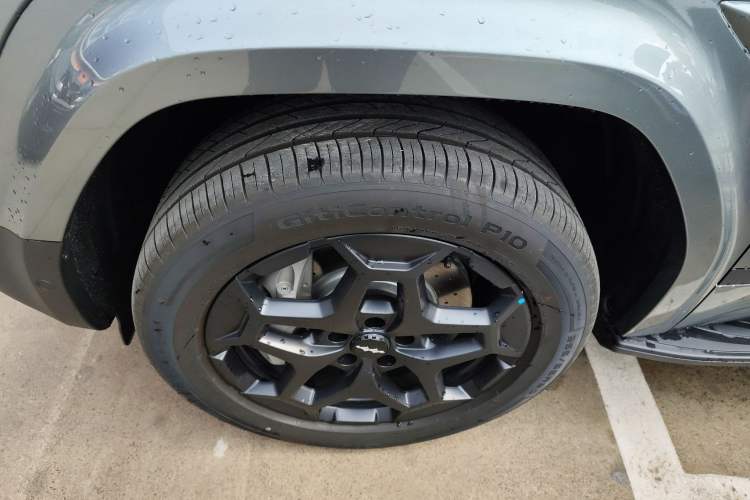 Used Formula Leopard Tai 7 2025 Model 190 km Four-Wheel Drive Ultra Edition Left Front Wheel Hub