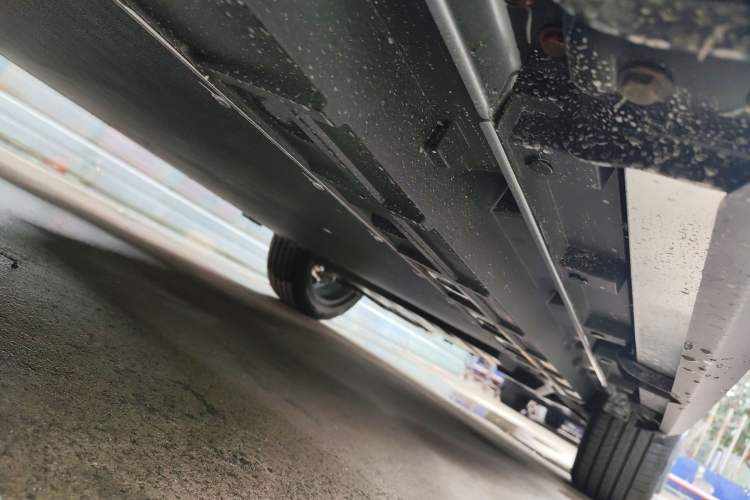 Used Formula Leopard Tai 7 2025 Model 190 km Four-Wheel Drive Ultra Edition Left Side Sill